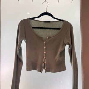 Brandy Melville Button Up Cropped Sweater